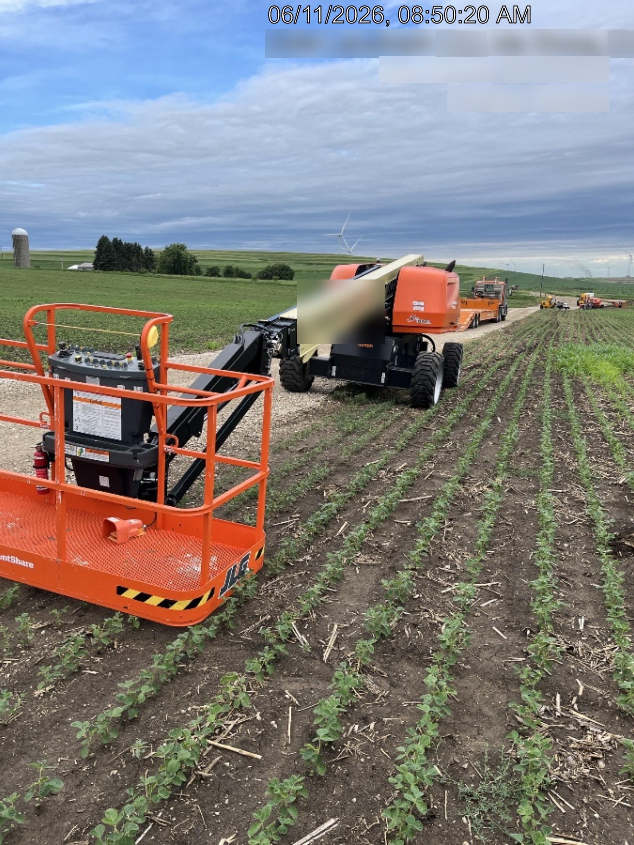 2025 JLG 660SJ