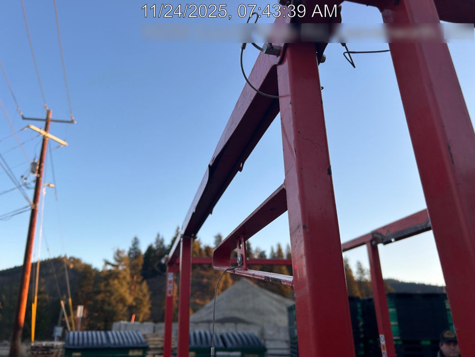 2020 Skyjack SJIII-3219 Solid NM Tires, Half height spring hinged entry gate, Dual Beacons, 800W Inverter