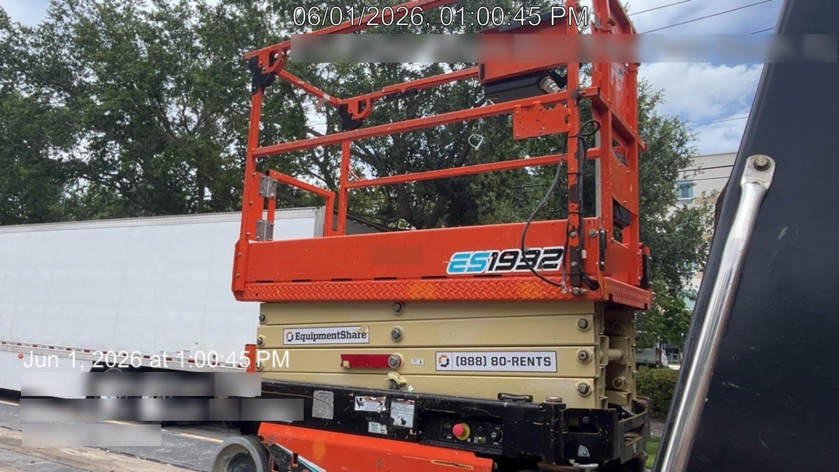 2022 JLG ES1932