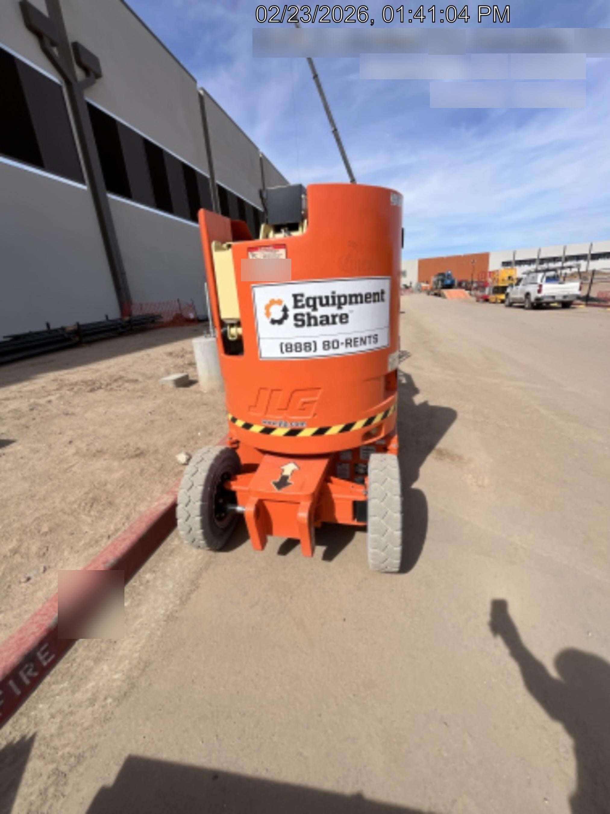 2022 JLG E300AJP