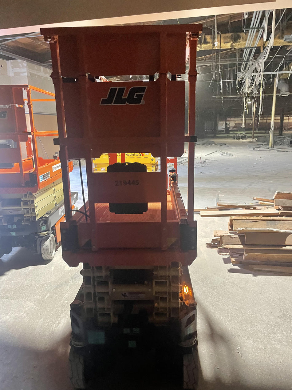 2022 JLG ES1932