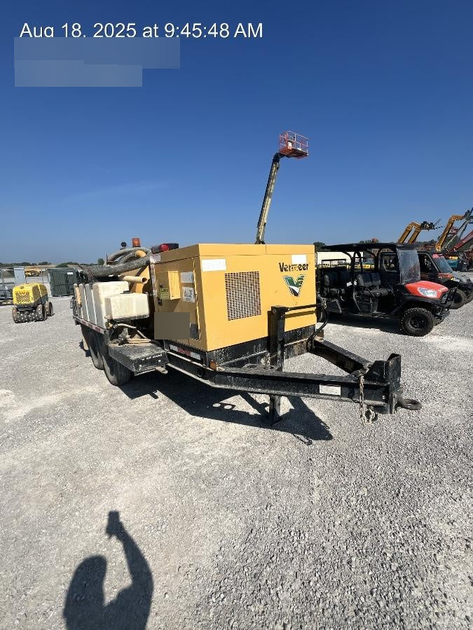 2021 VAC-TRON LP573XDT