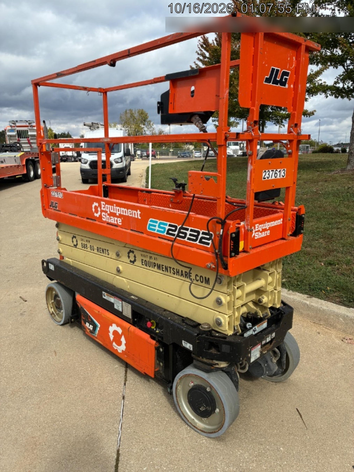 2022 JLG ES2632