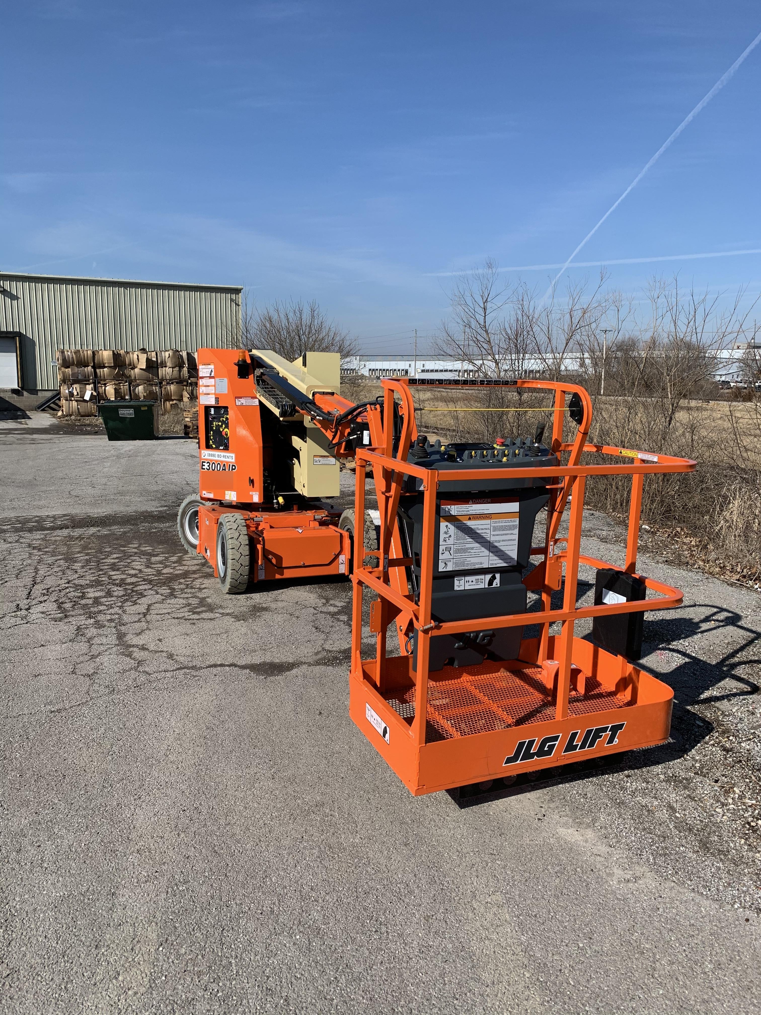 2019 JLG E300AJP