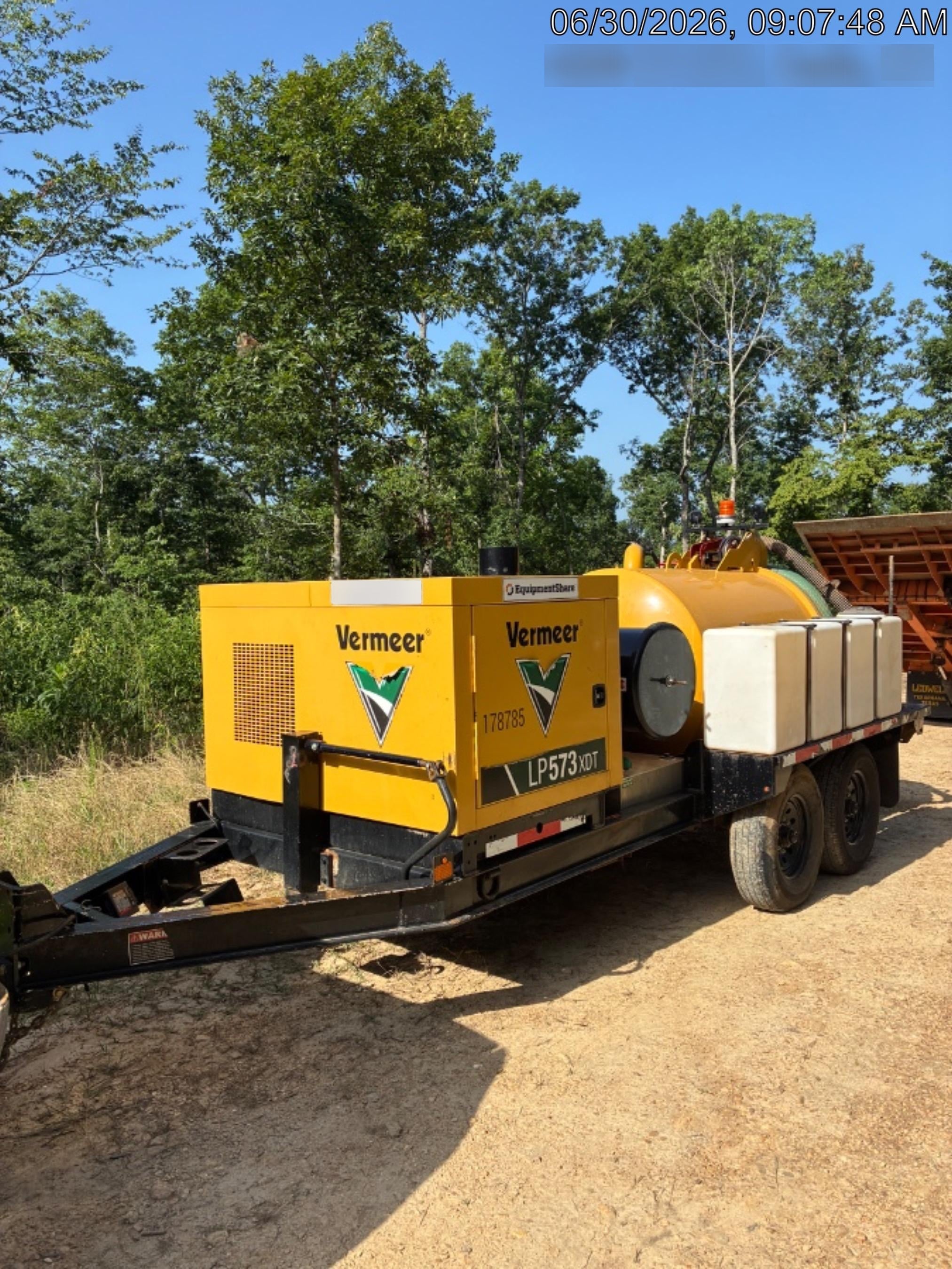 2021 VAC-TRON LP573XDT