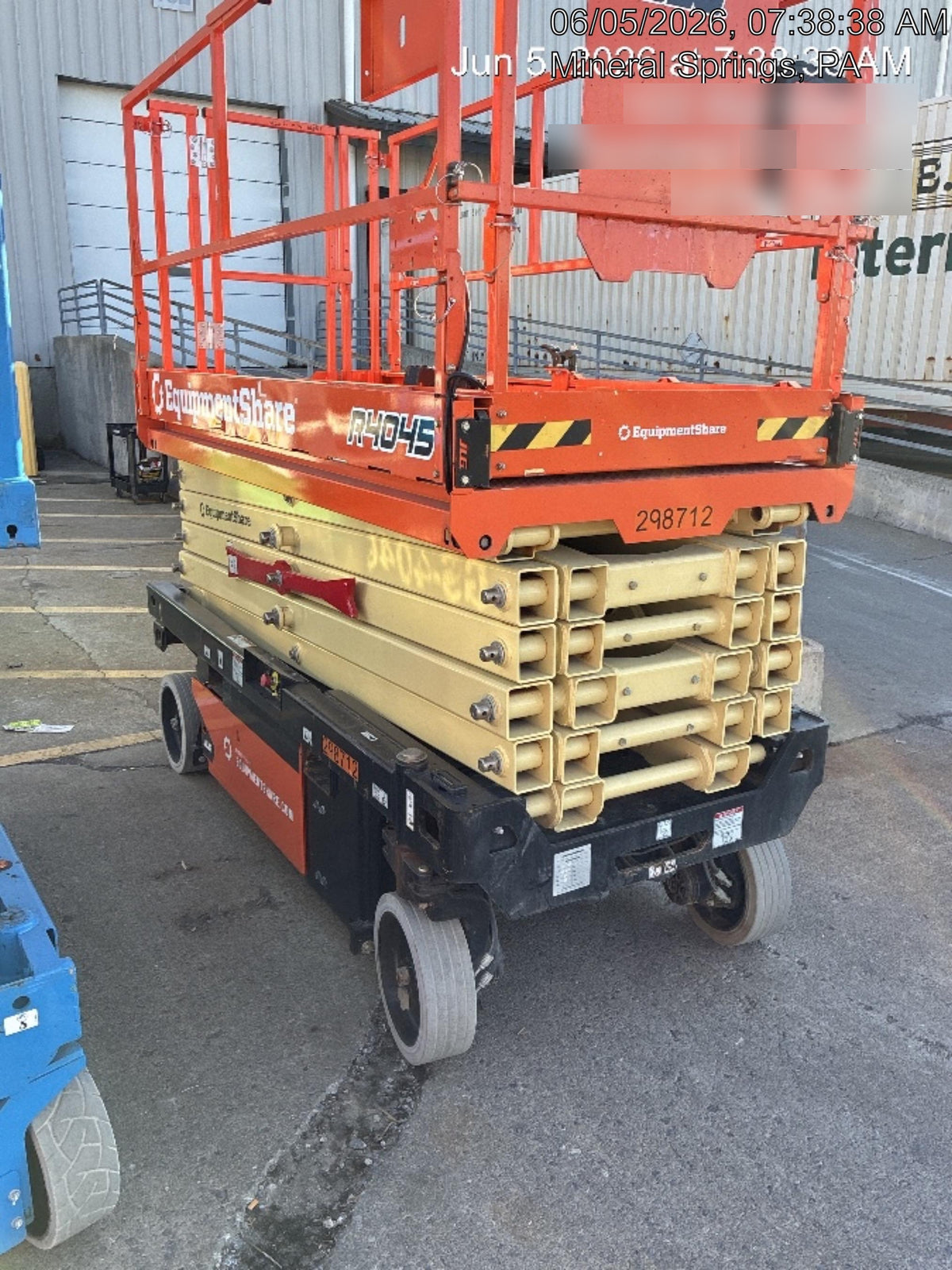 2023 JLG R4045