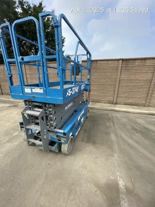 2018 Genie GS-3246 Genie GS-3246 Scissor Lift w/Standard Options