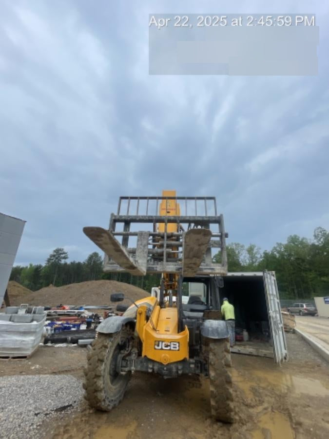 2021 JCB F7377