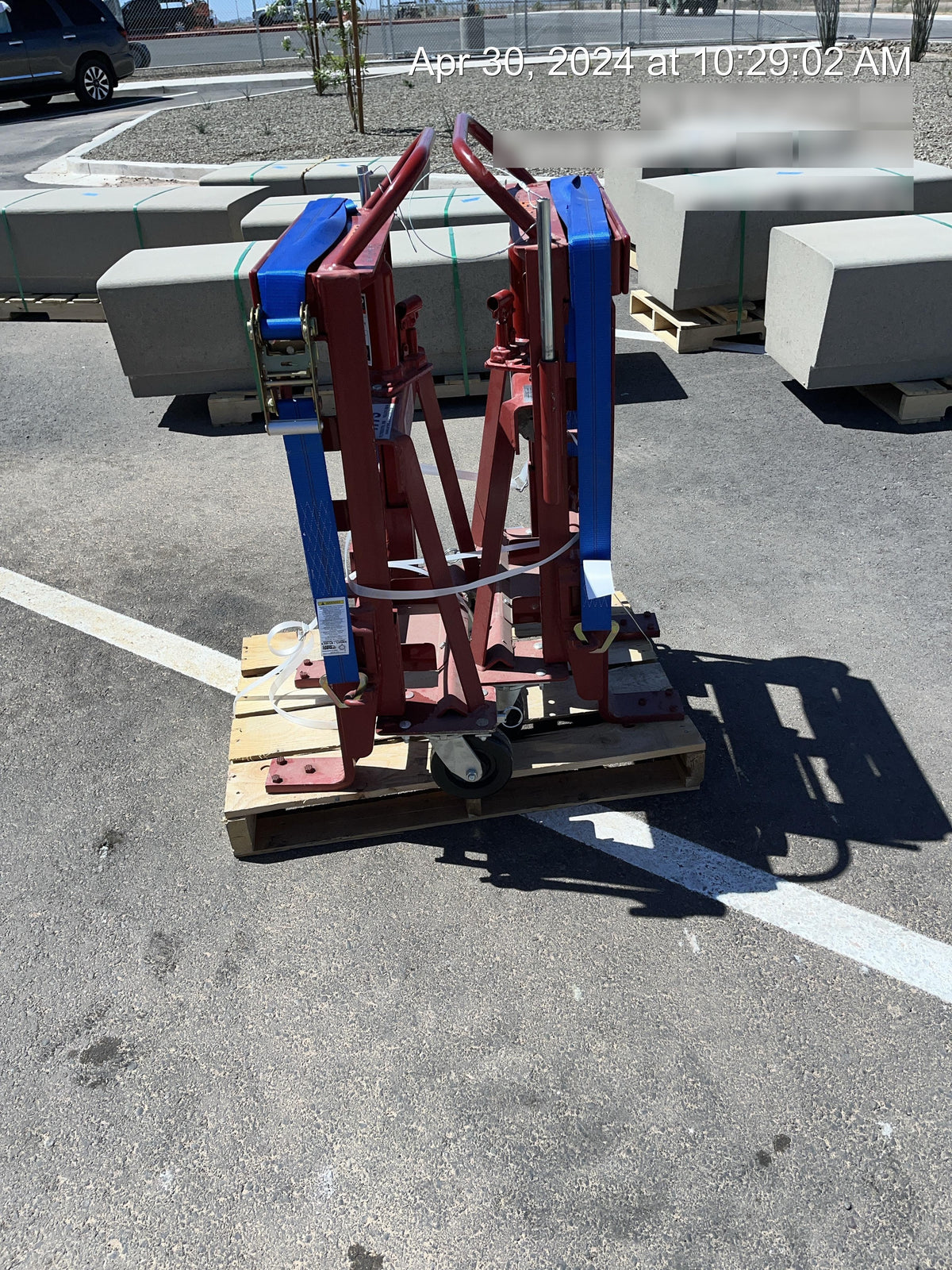 2022 ROL-A-LIFT M-6