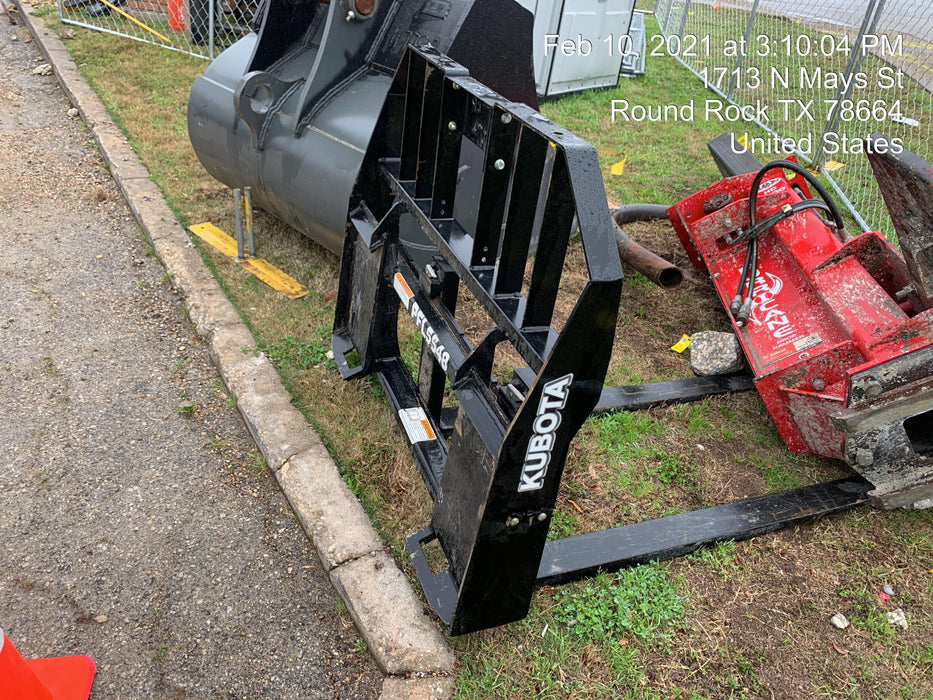 2020 KUBOTA PFL4548 Pallet Forks