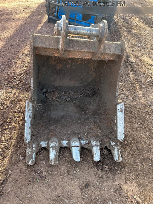 2022 GEITH 36" Bucket 25k-35k - Geith