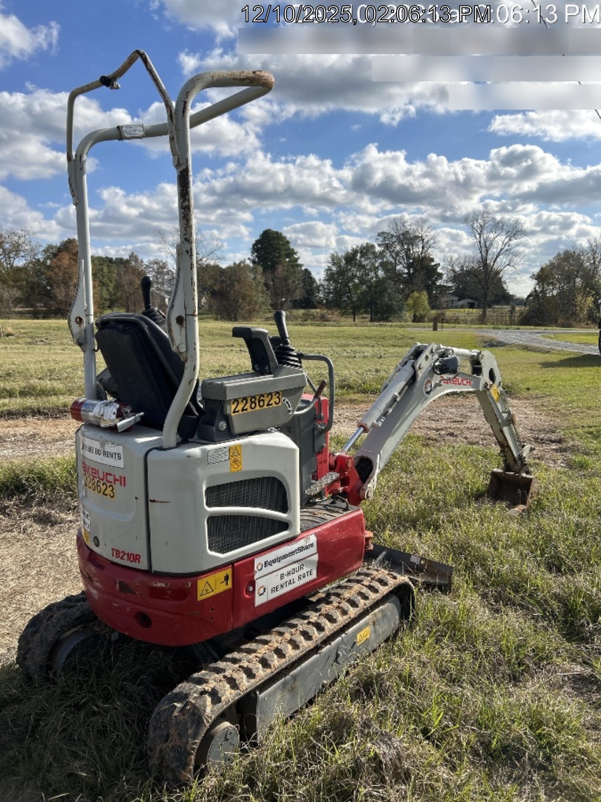 2022 TAKEUCHI TB210R