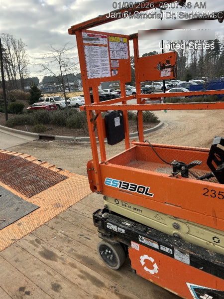 2022 JLG ES1330L