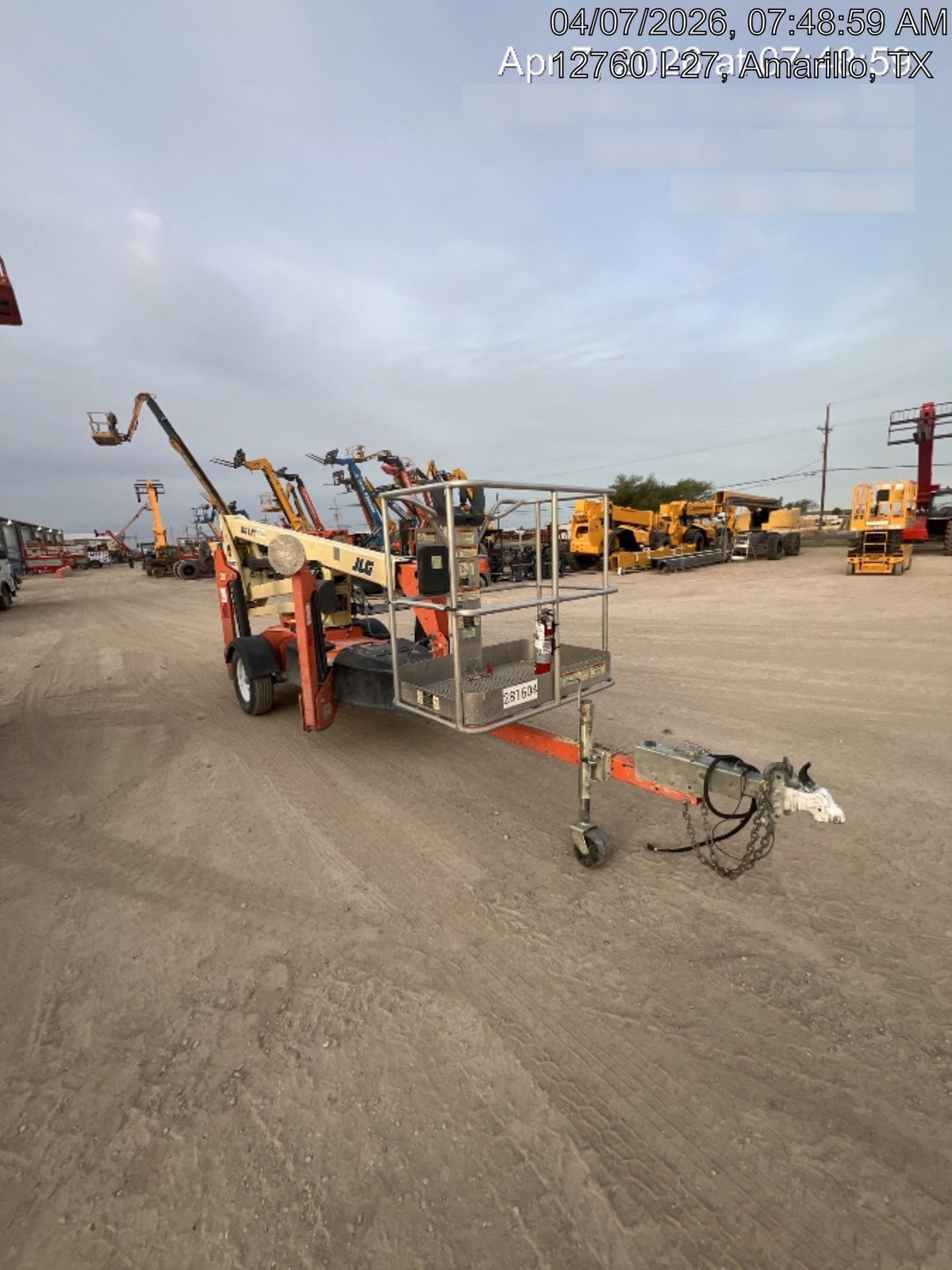 2022 JLG T350