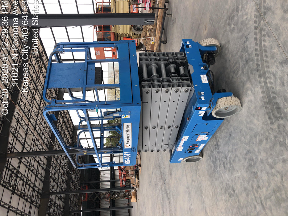 2019 Genie GS-4047 Folding rails with half height swing gate