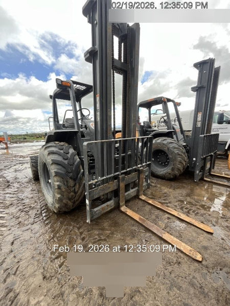 2023 CASE 588H