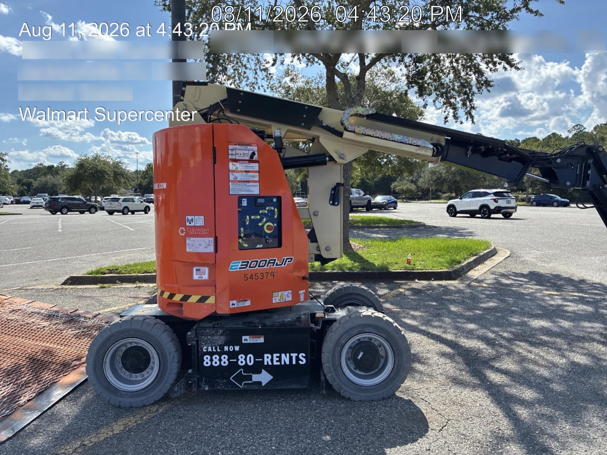 2025 JLG E300AJP