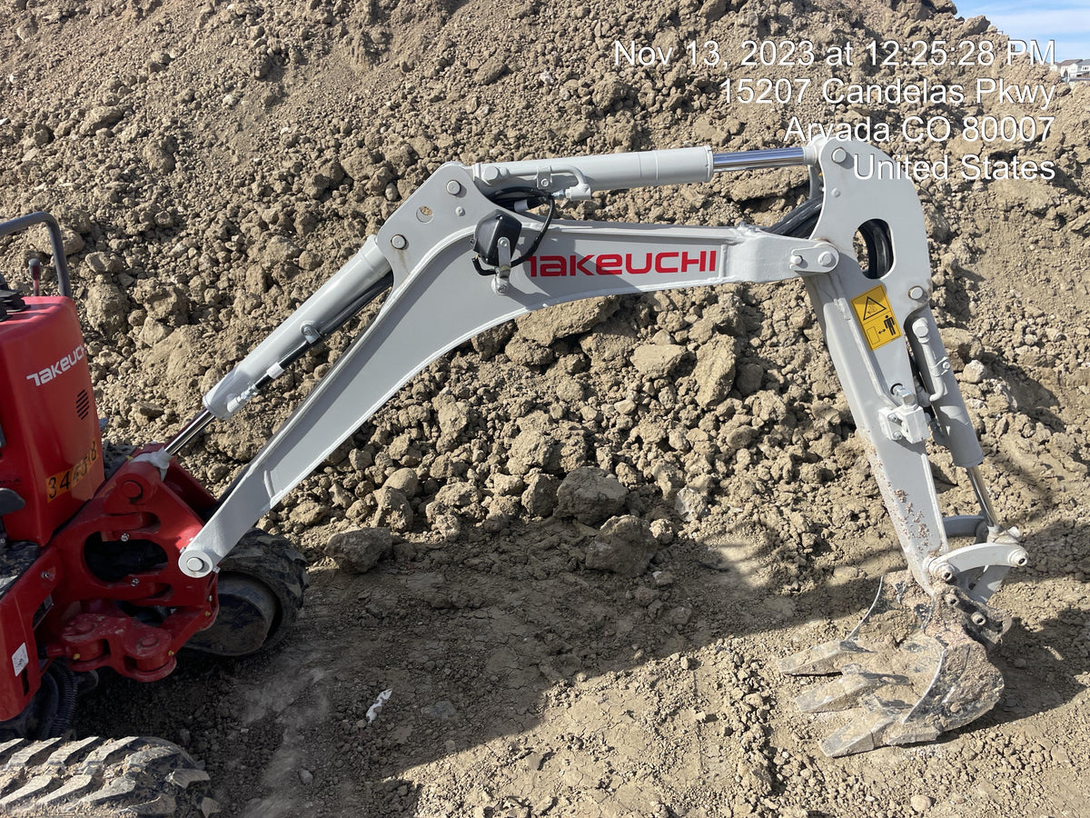 2023 TAKEUCHI TB210R