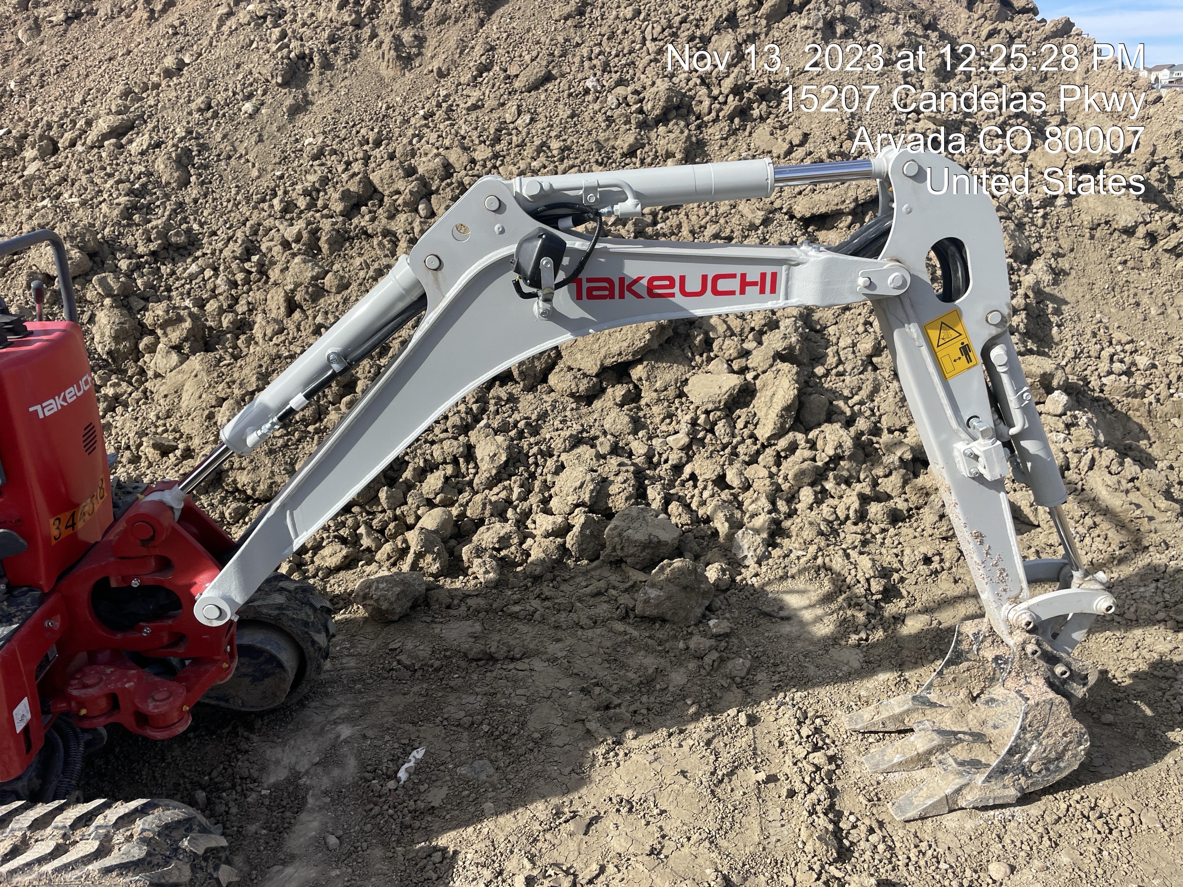 2023 TAKEUCHI TB210R