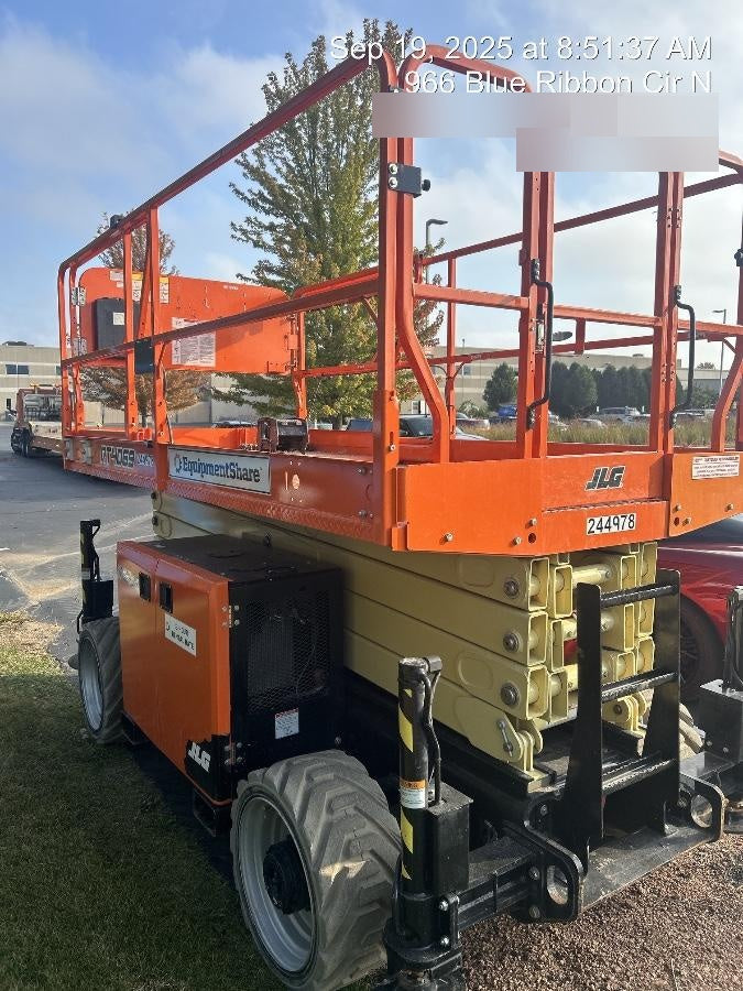 2022 JLG RT4069
