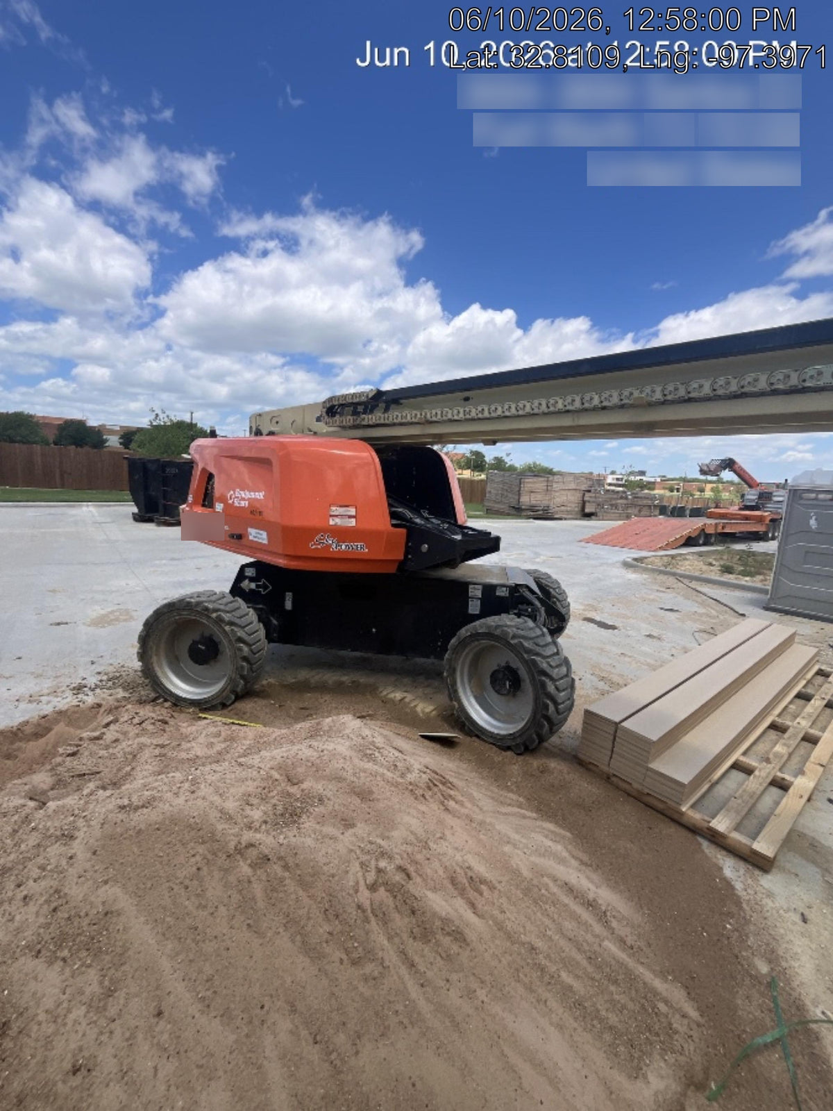 2024 JLG 660SJ