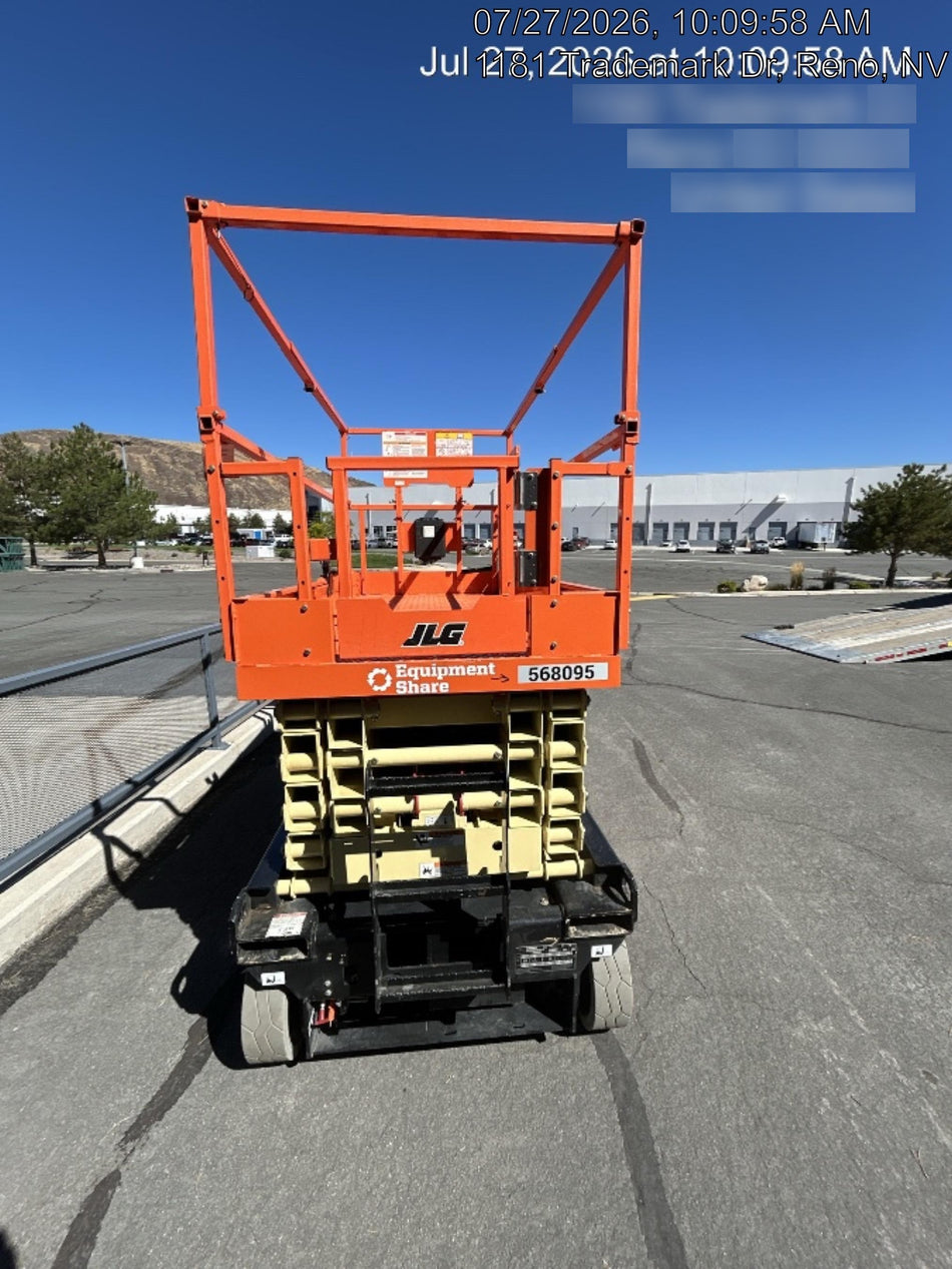 2025 JLG ES3246