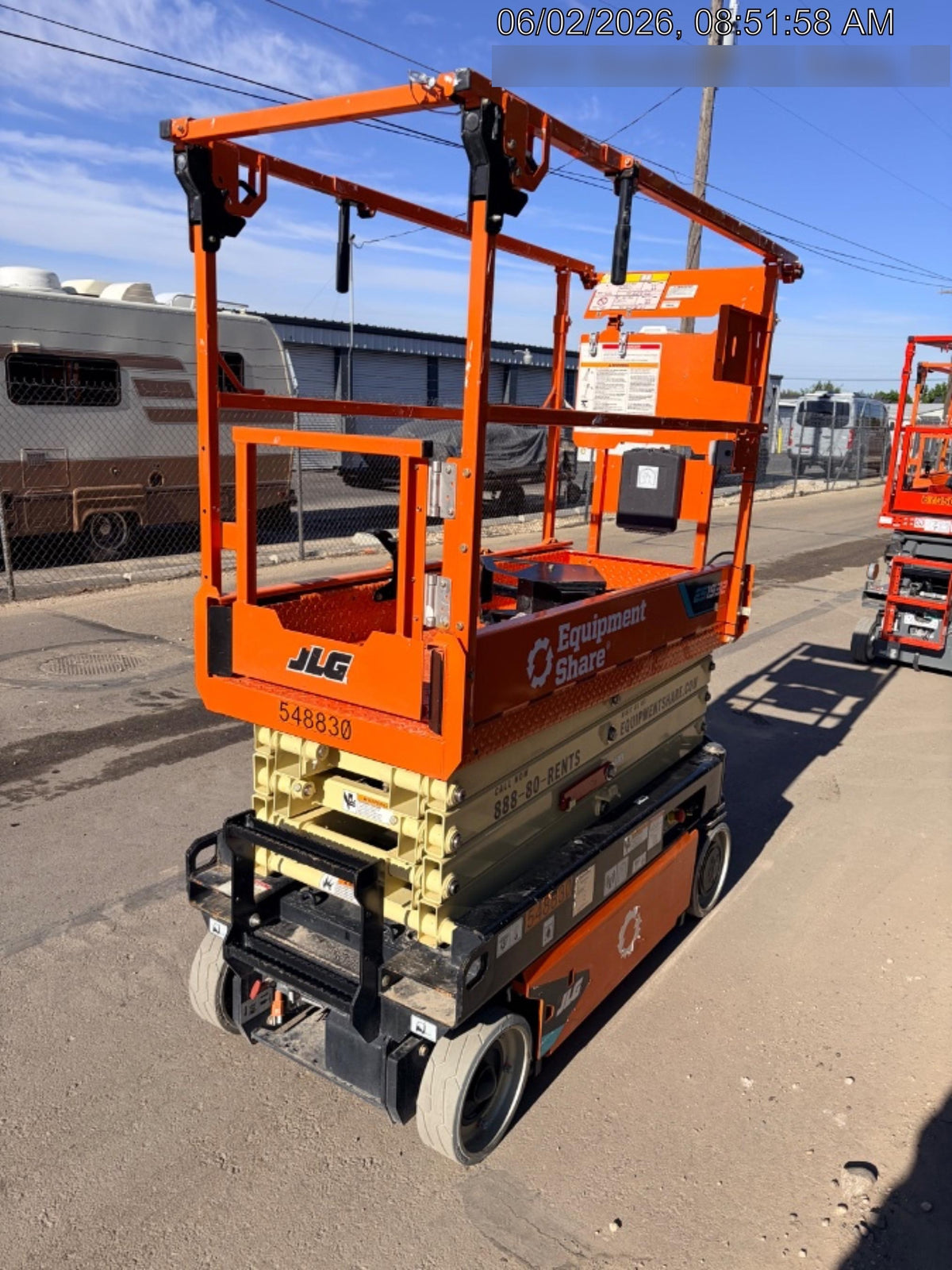 2025 JLG ES1932