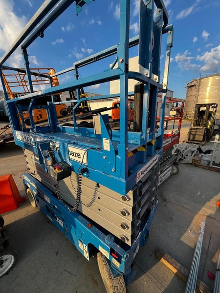 2022 GENIE GS-3232