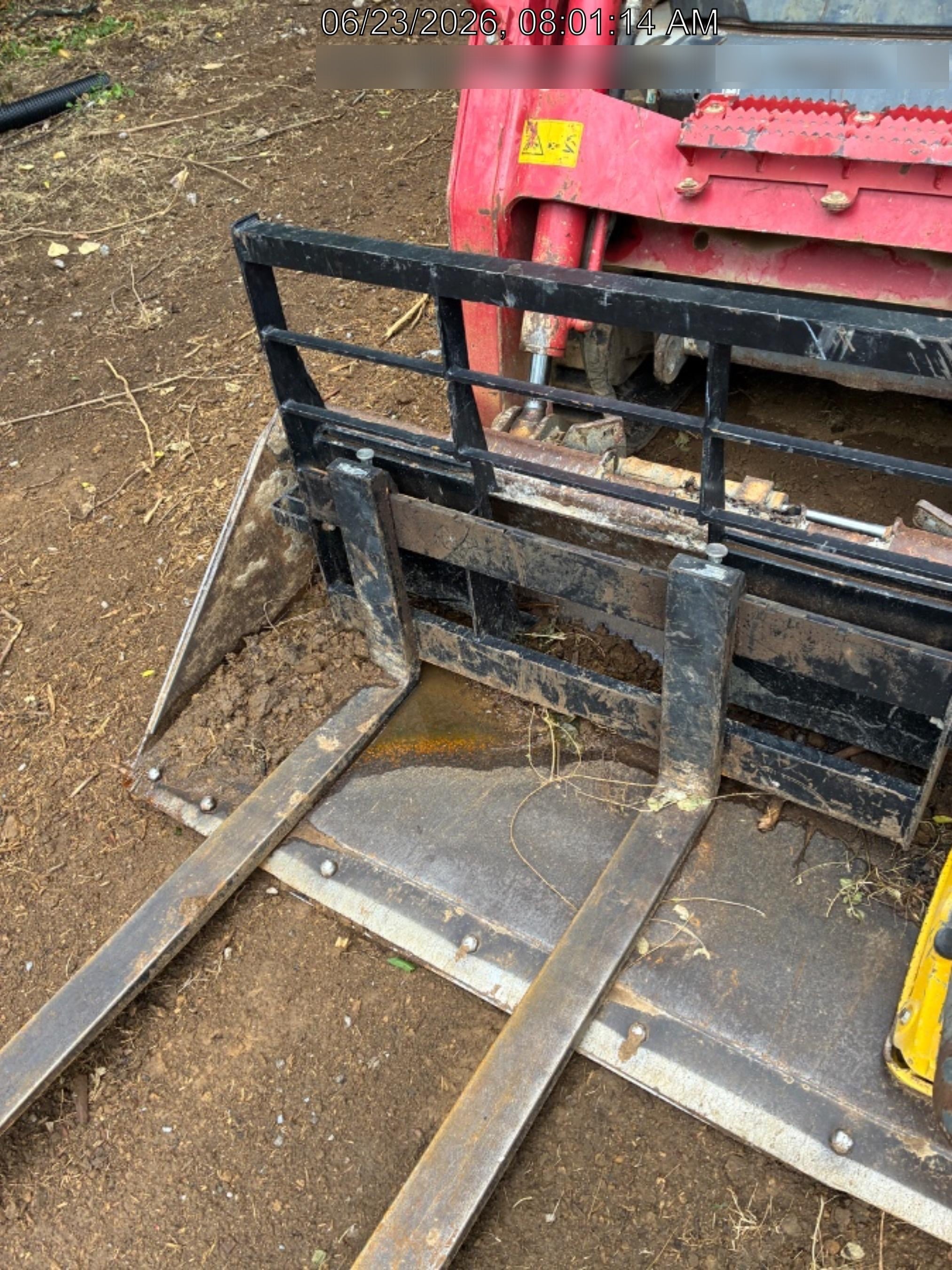 2024 ARROW MATERIAL HANDLING 48" Pallet Forks - Arrow
