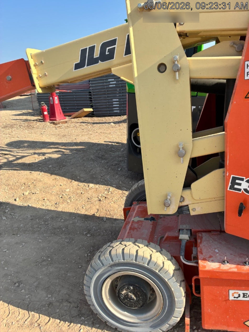 2019 JLG E300AJP