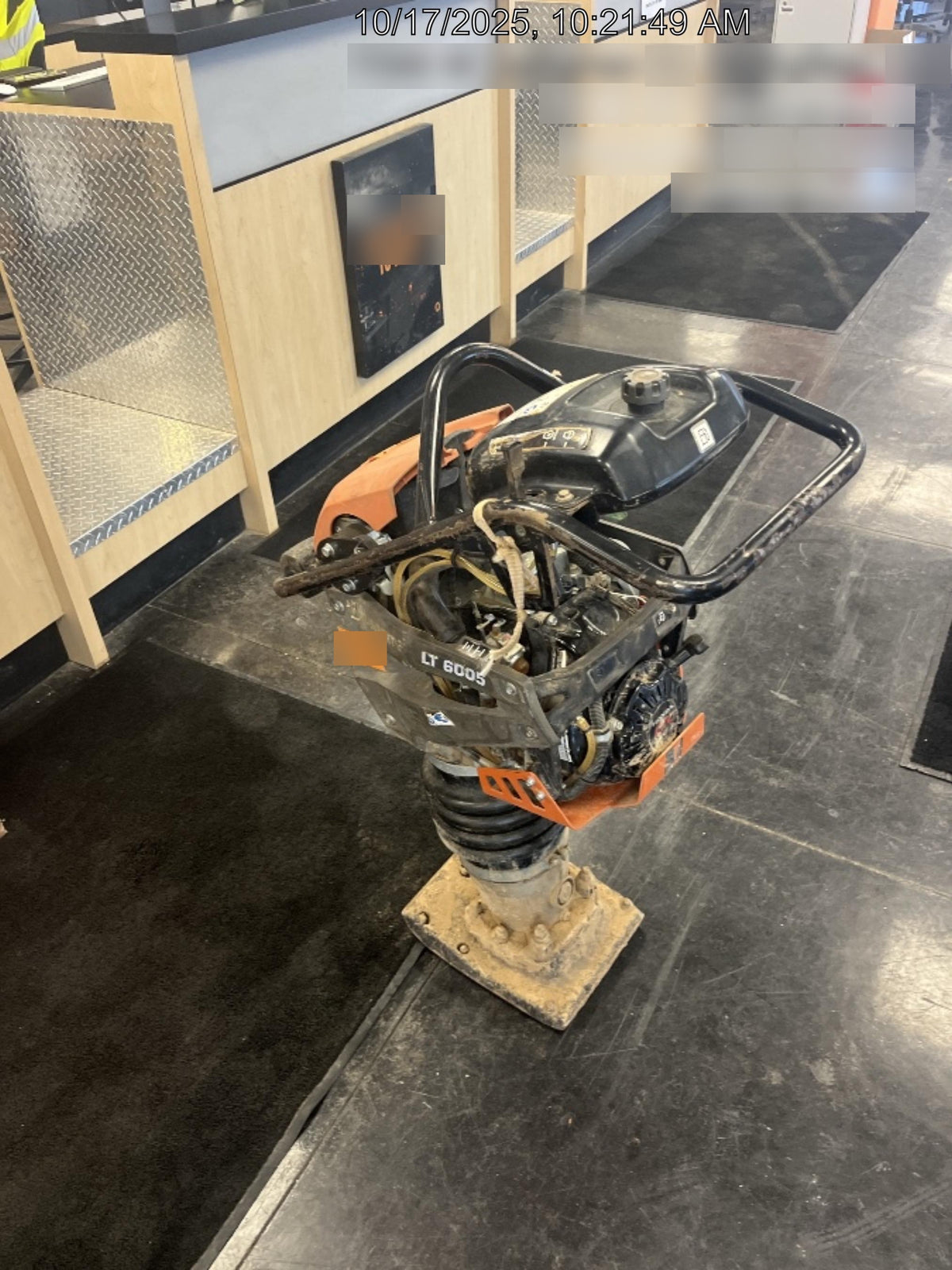 2024 HUSQVARNA LT6005