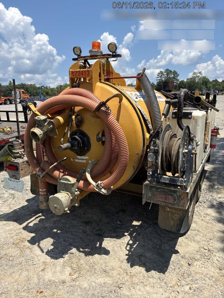 2021 VAC-TRON LP573XDT
