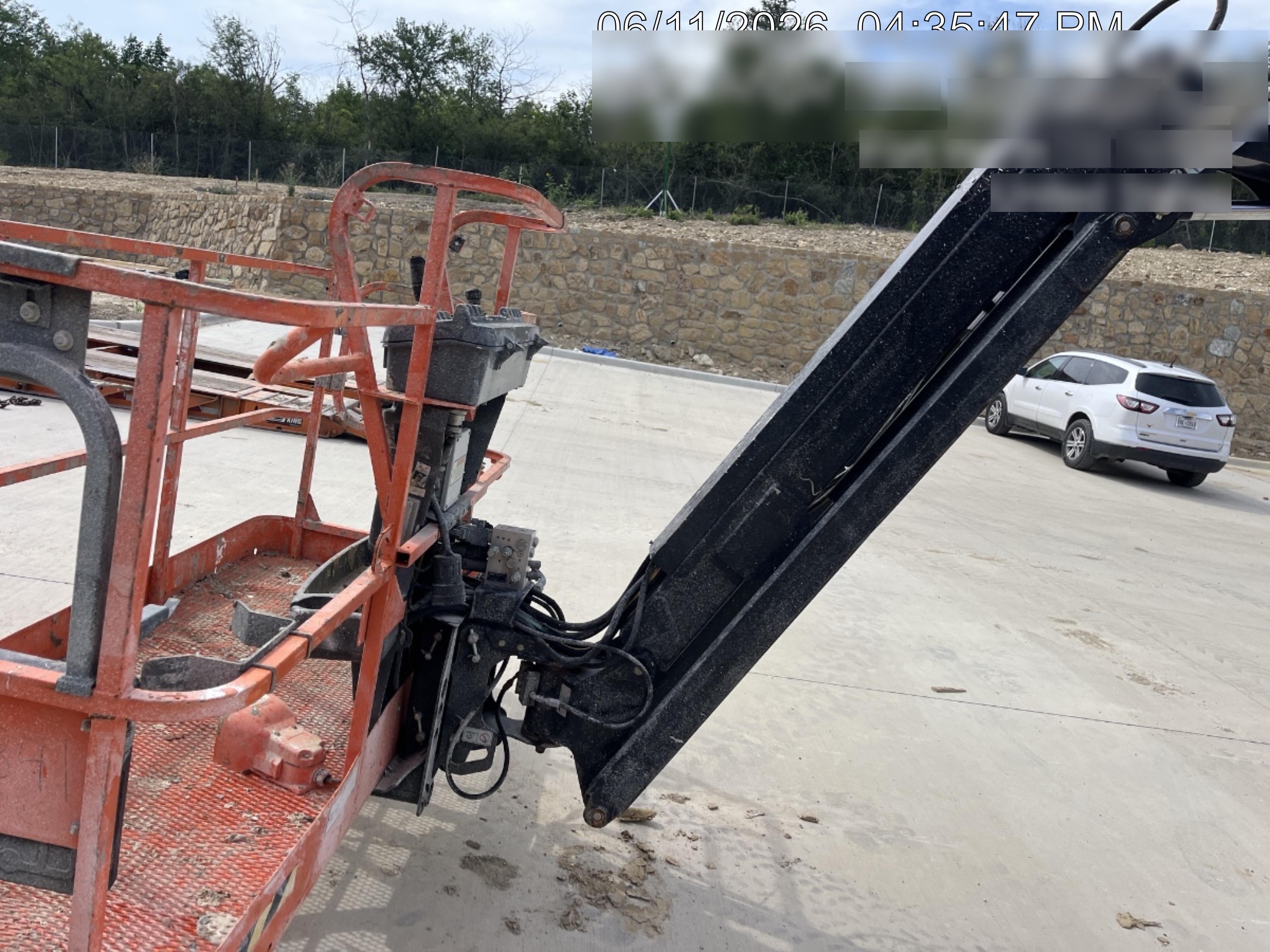 2023 JLG 660SJ