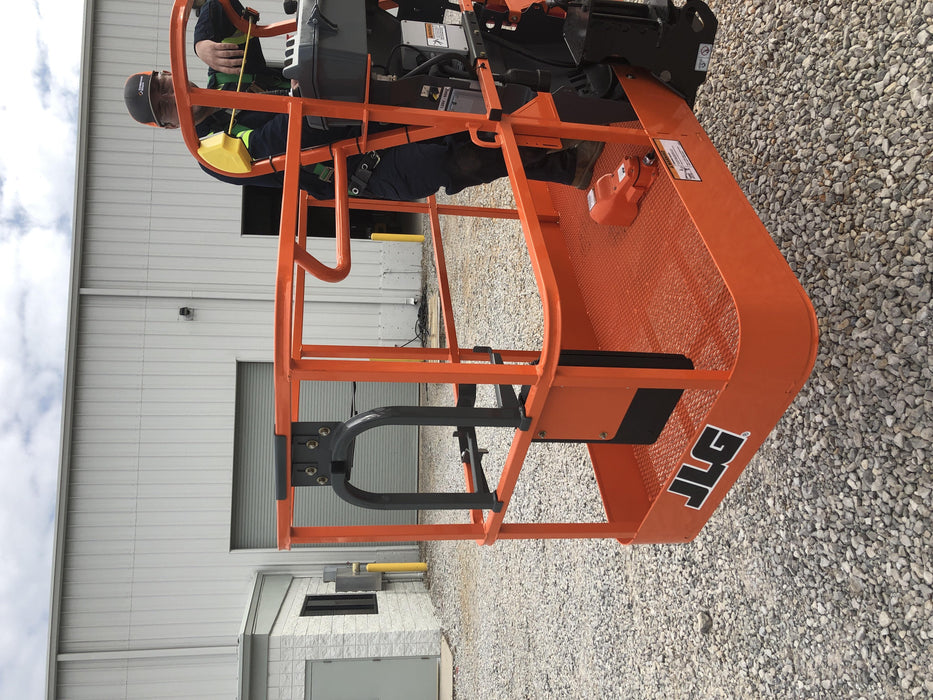 2019 JLG 460SJ Deutz Diesel Engine, FF Non Marking Tires, Rotating Beacon, Welder-Ready Package