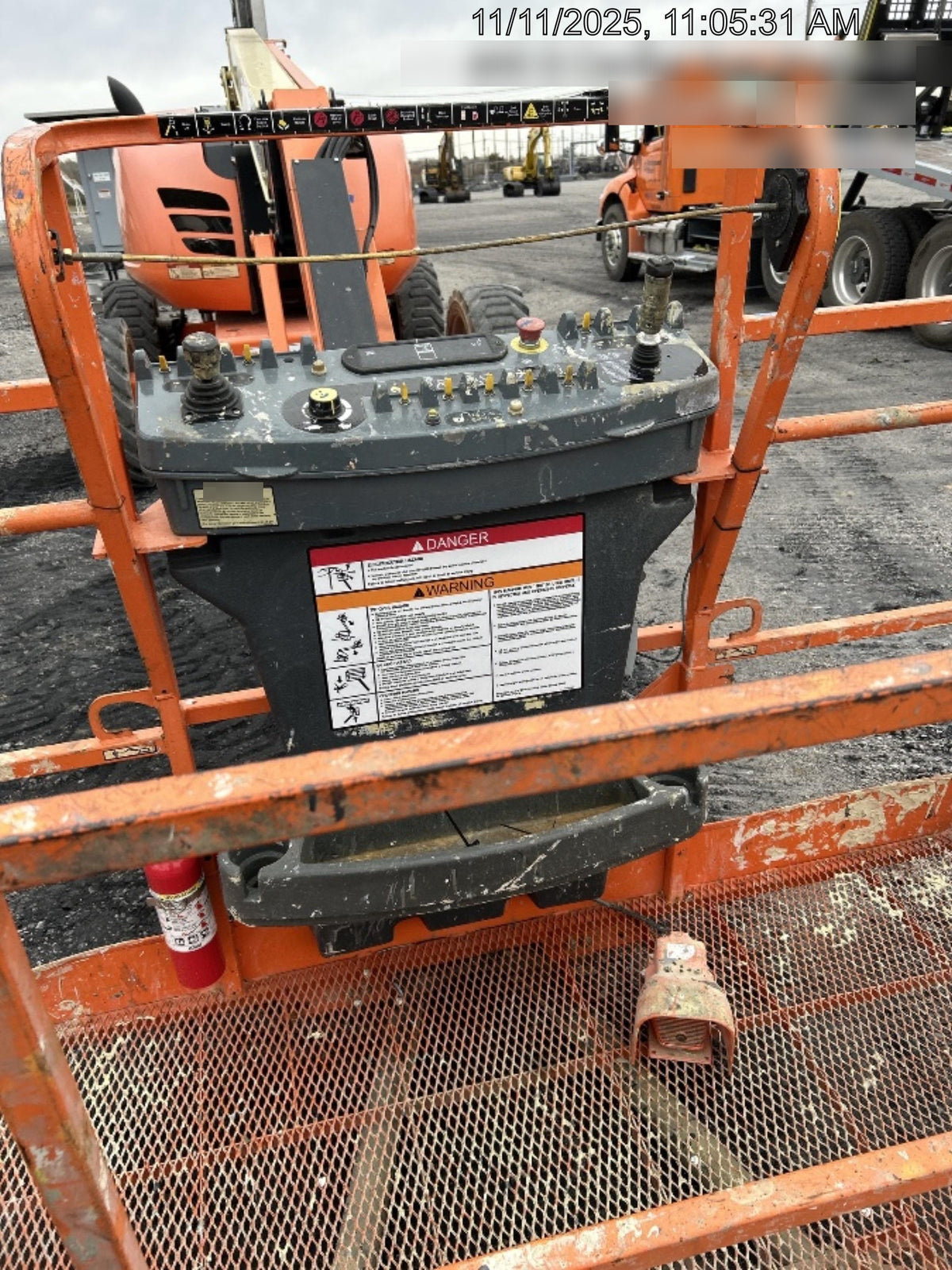 2021 JLG 600AJ