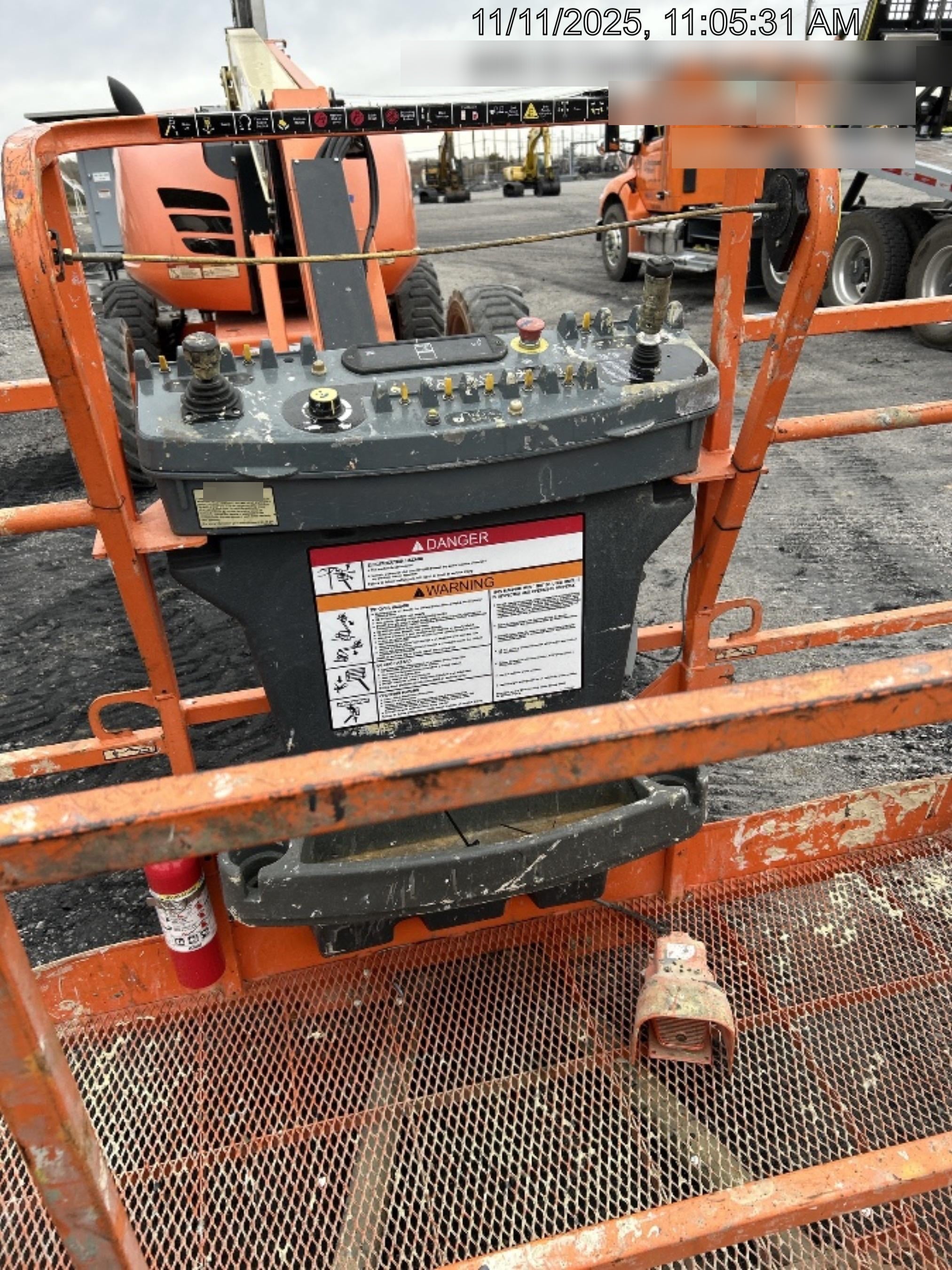 2021 JLG 600AJ