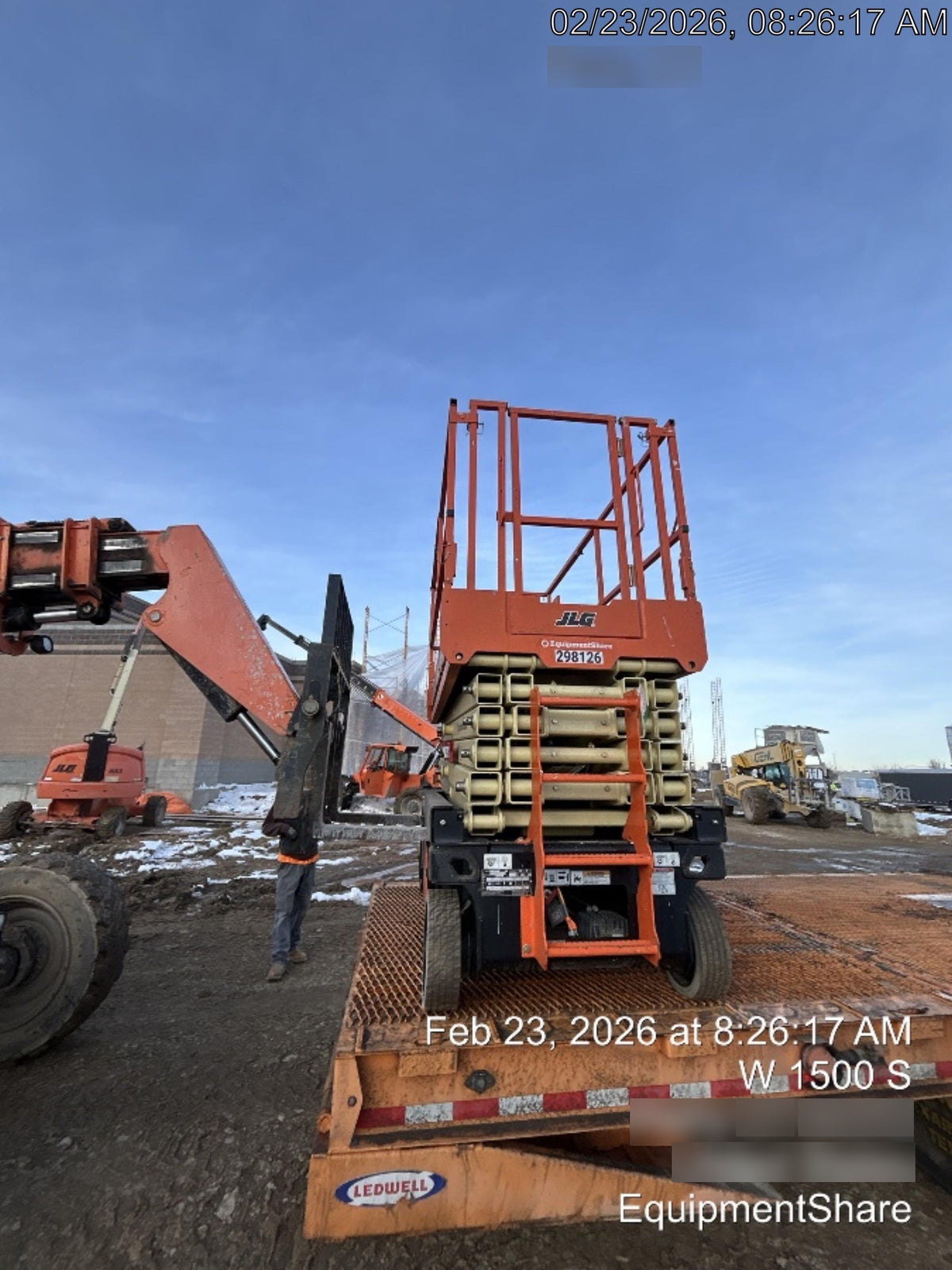 2023 JLG R4045