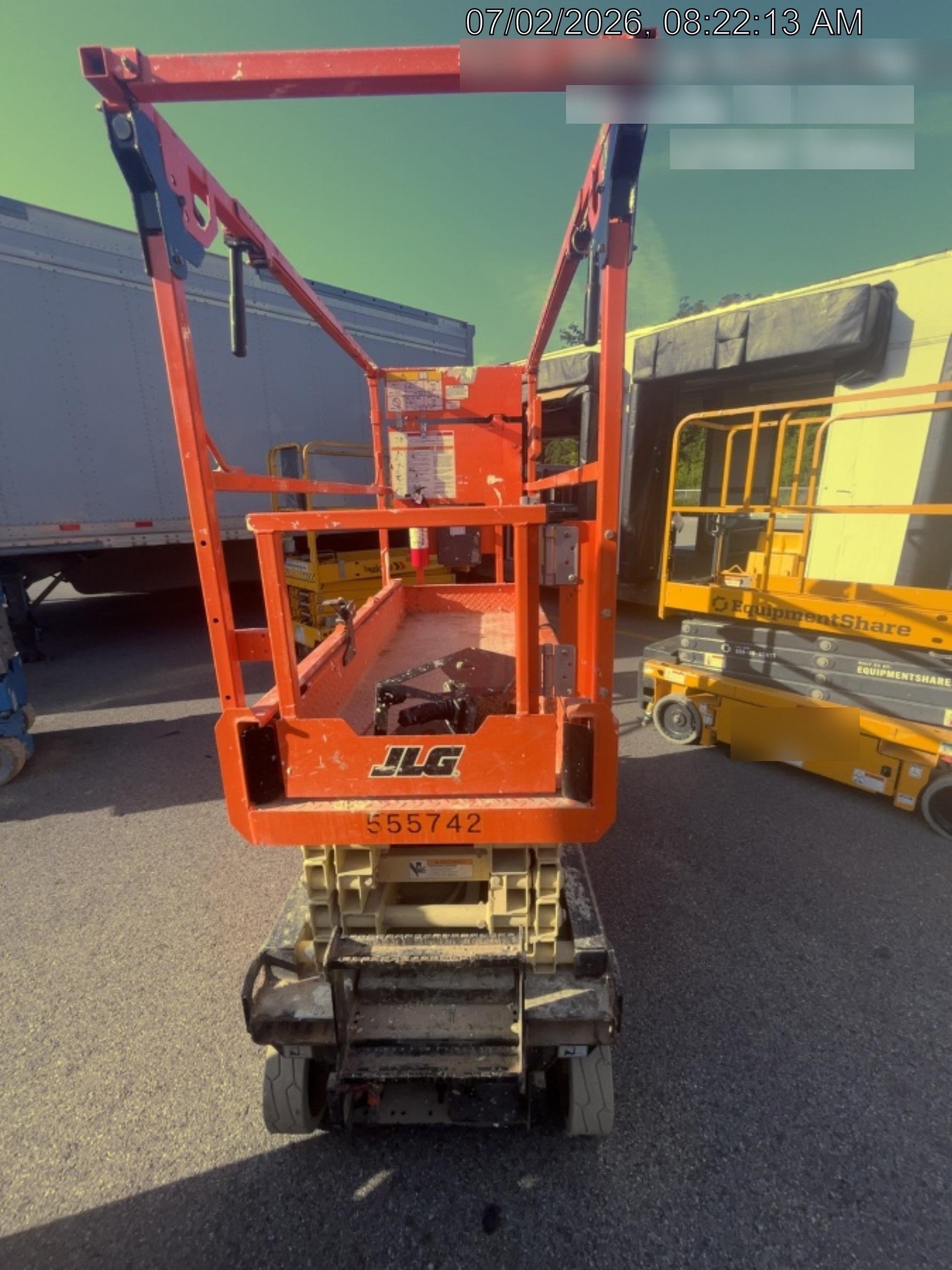 2025 JLG ES1932