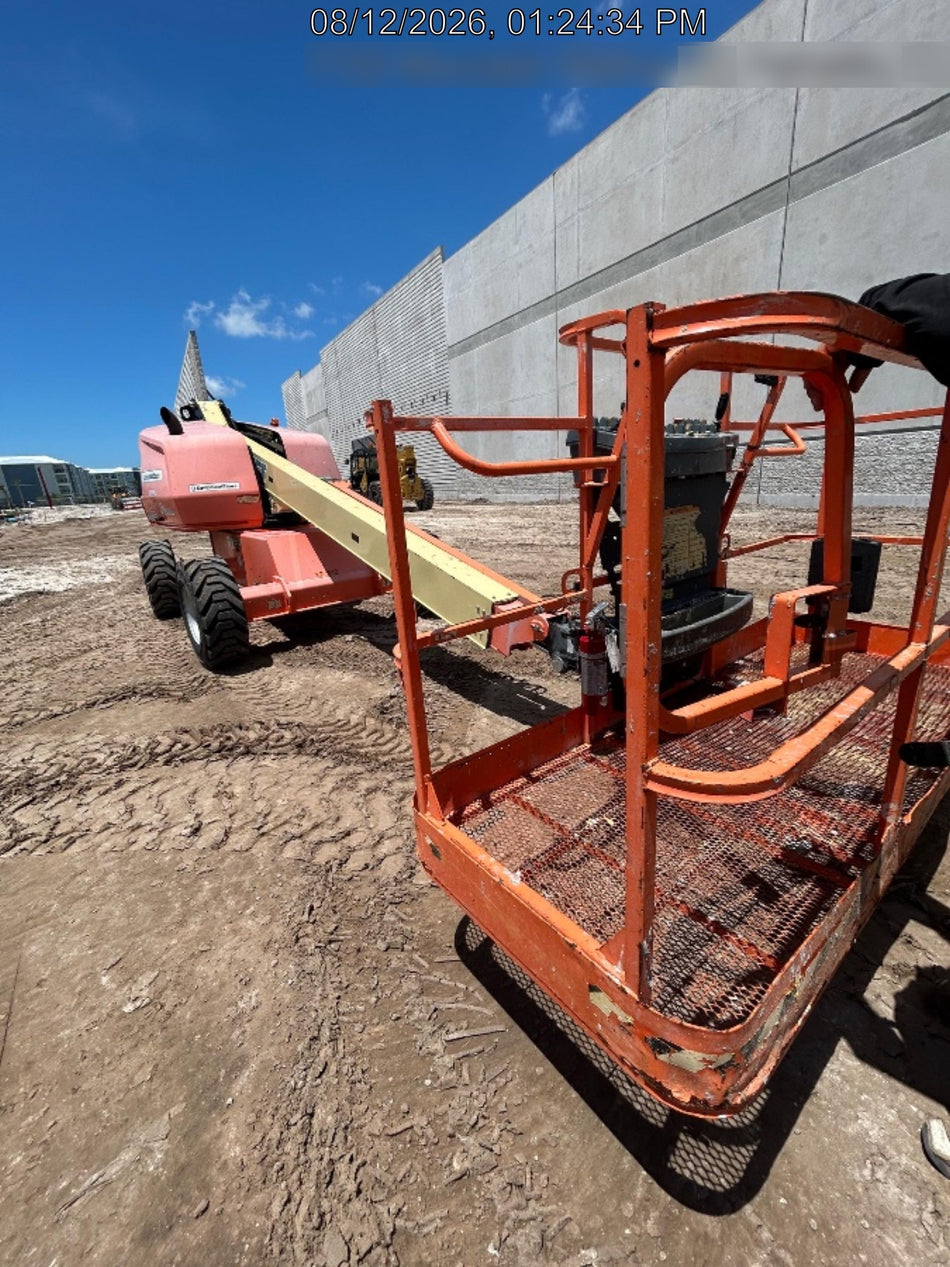 2021 JLG 400S