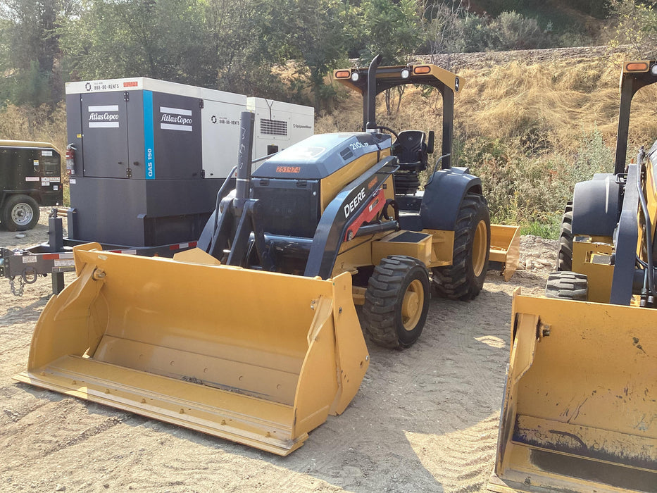 2017 JOHN DEERE 210LEP