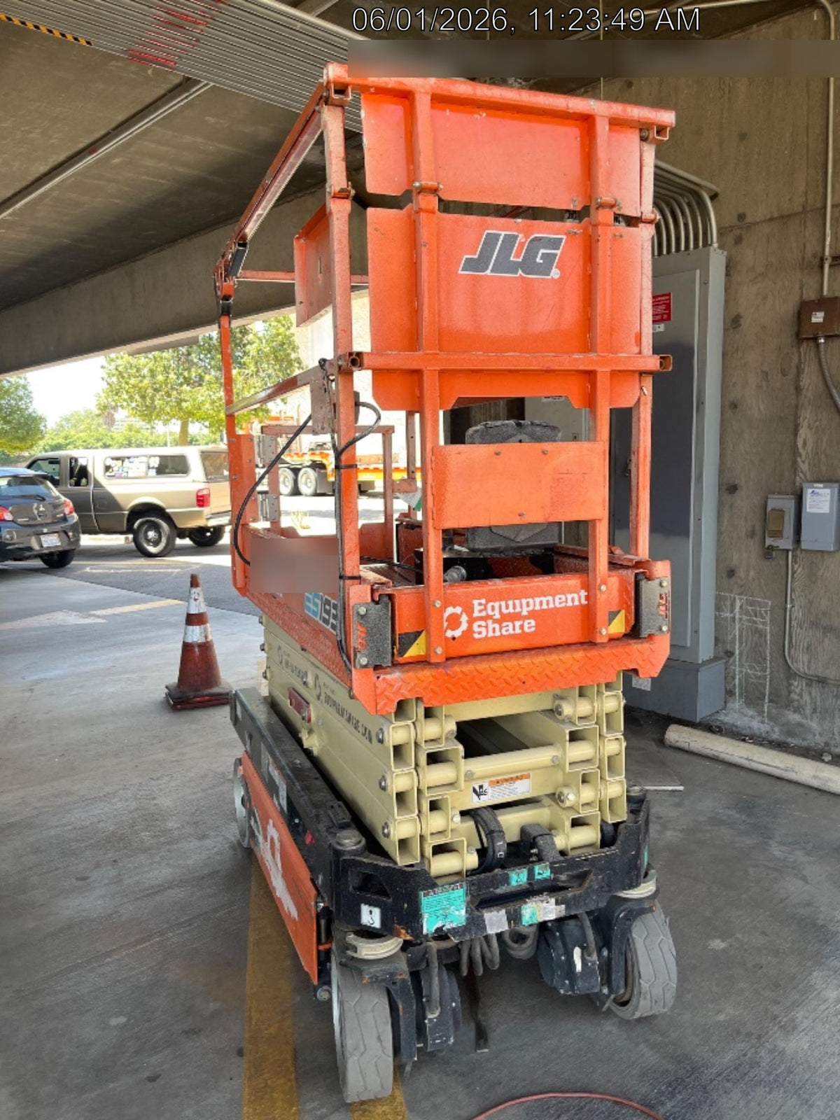 2022 JLG ES1932