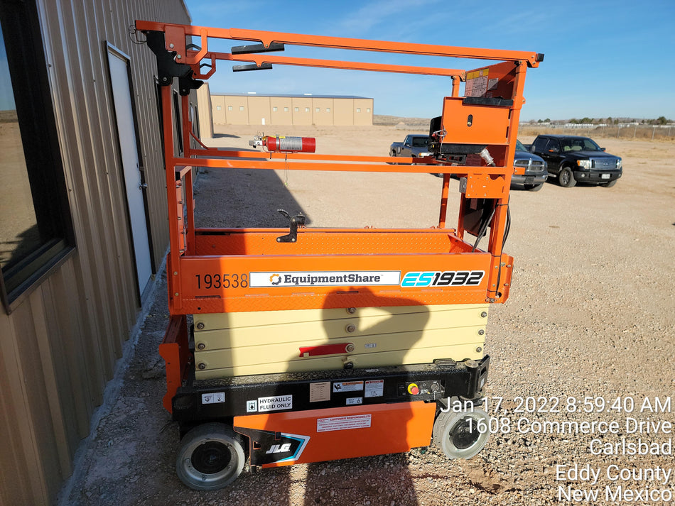 2021 JLG ES1932