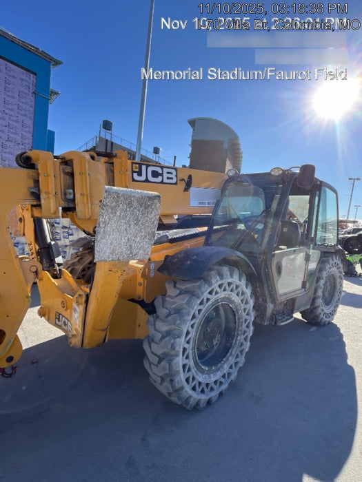 2018 JCB 510-56 74 HP w/CAB/HVAC, Beacon, Worklights, Aux Hydraulics, Solid Tires