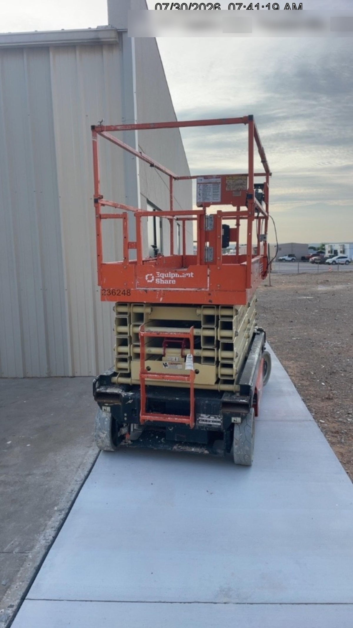 2022 JLG ES3246