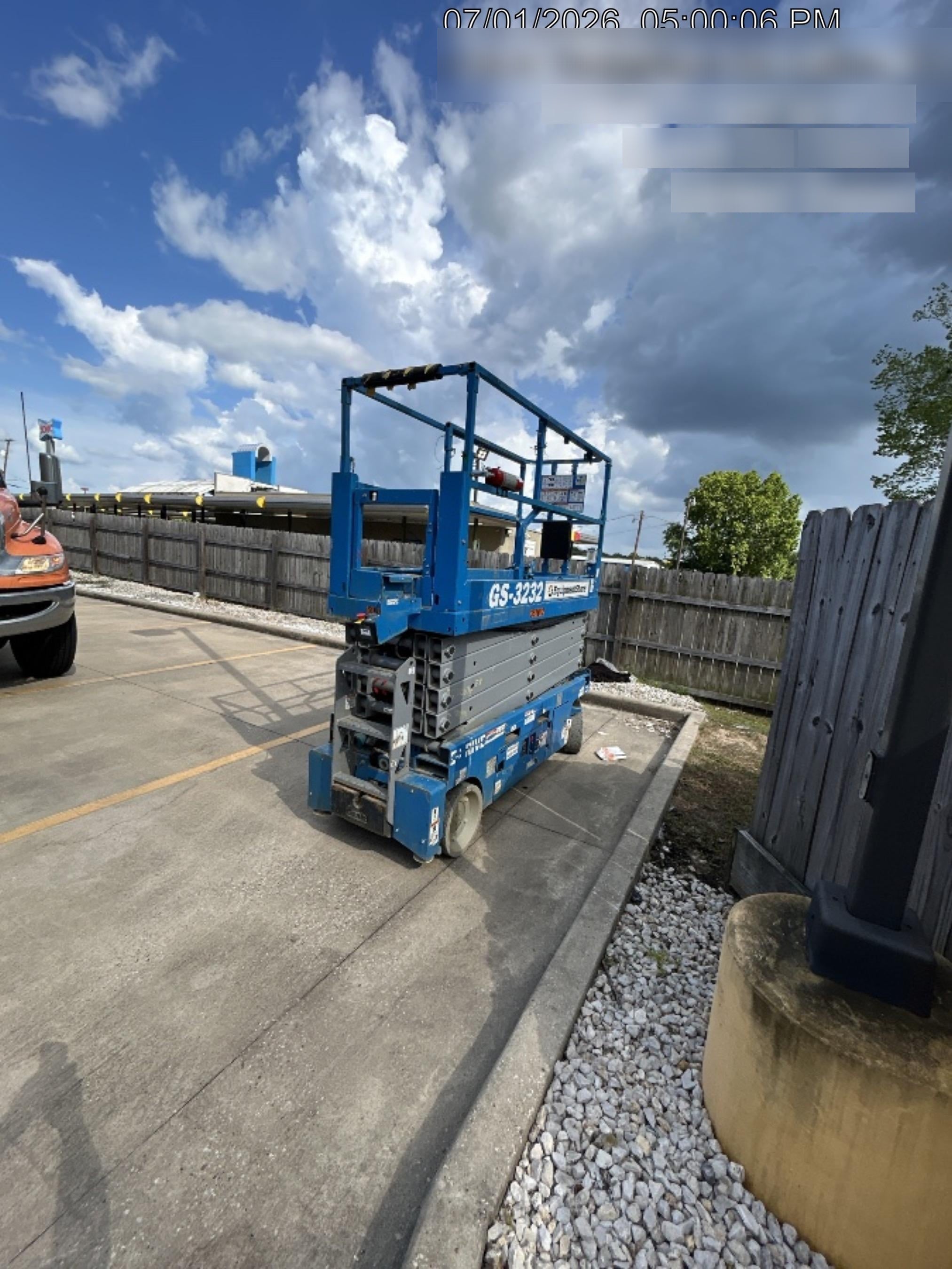 2023 GENIE GS-3232