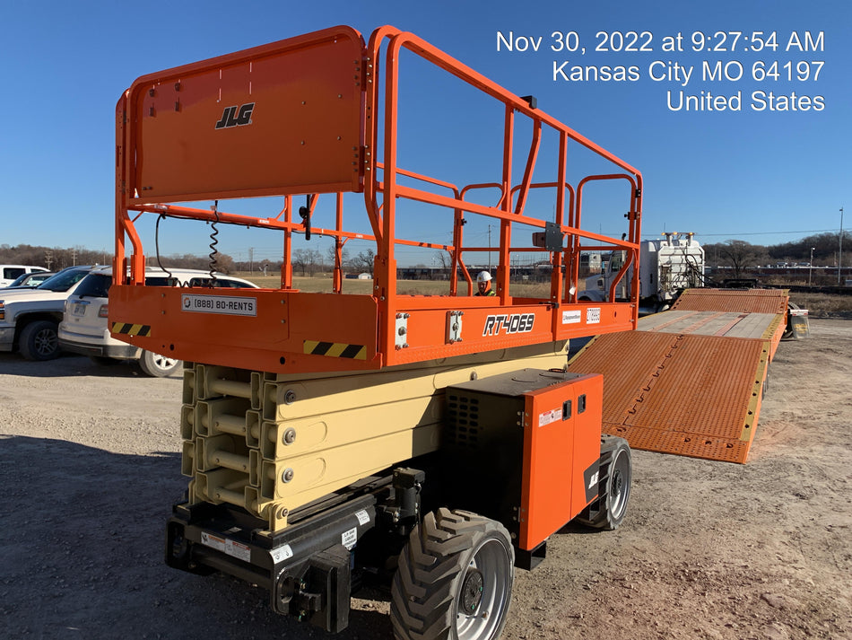 2022 JLG RT4069