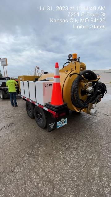 2023 Vac-Tron LP573XDT T4 Koehler Diesel Engine, 500 Gallon Debris Tank, x2 100 Gallon Water Tanks