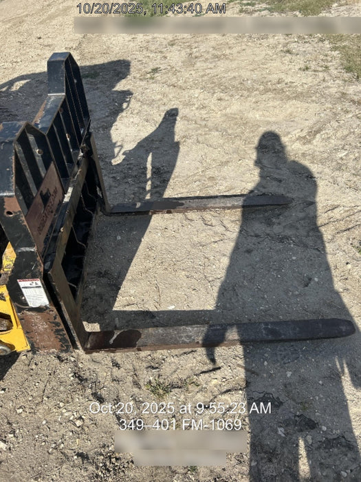 2021 PALADIN 48" Pallet Forks - Paladin