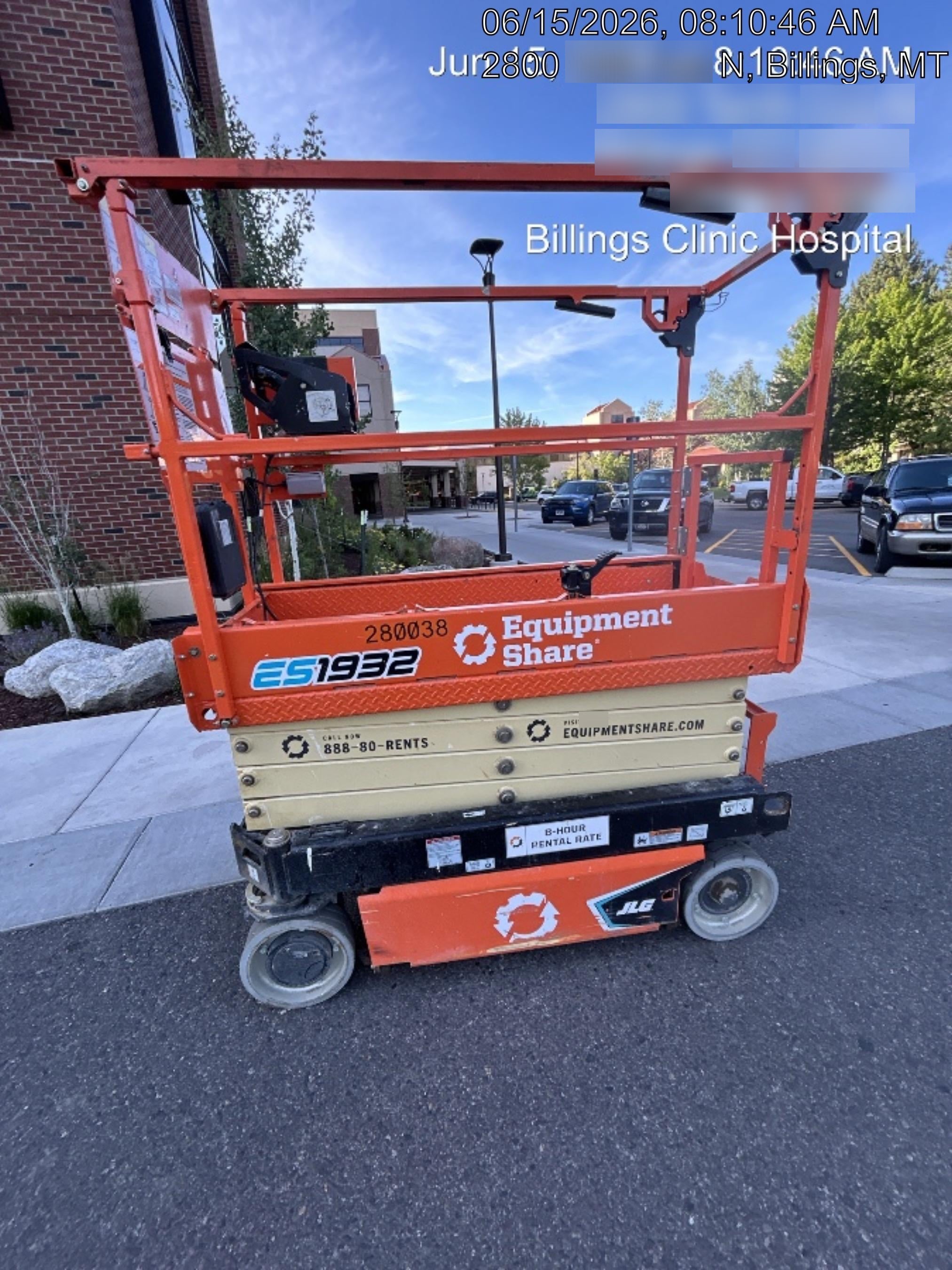 2022 JLG ES1932