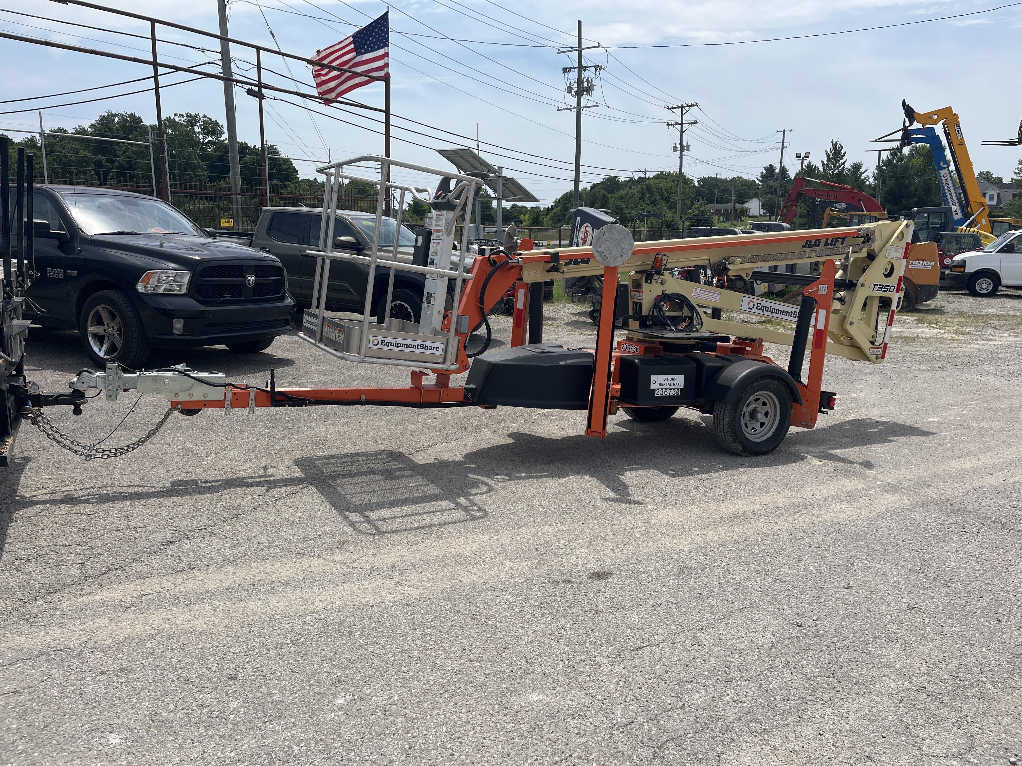 2022 JLG T350